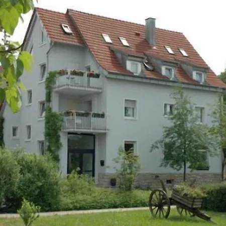 Am Rokokogarten 3* Veitshöchheim