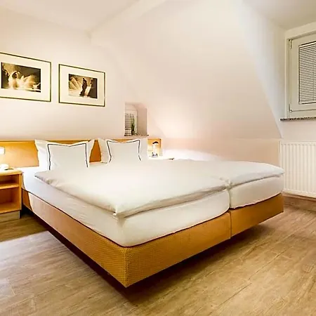 Hotel Am Rokokogarten 3*
